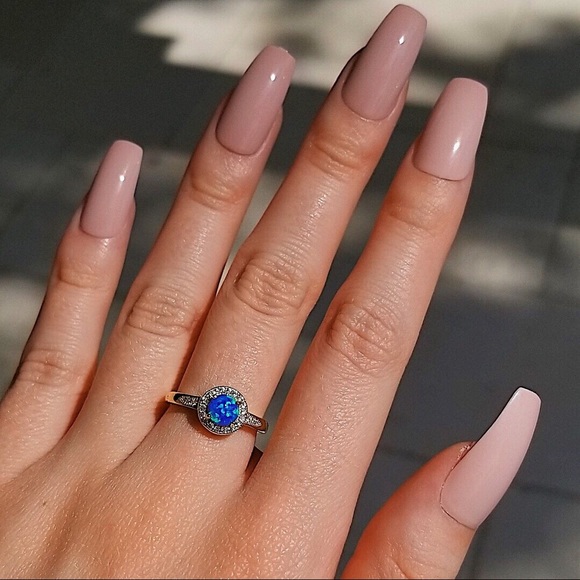 Yellow Gold Blue Fire Opal Ring - Picture 3 of 3